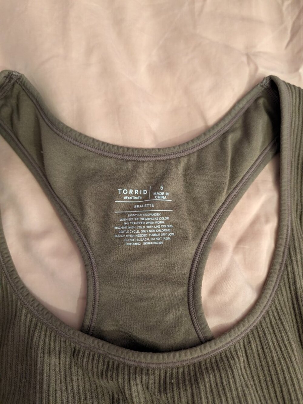 Torrid Ribbed Racerback Sports Bra Size 5 - Picture 2 of 3
